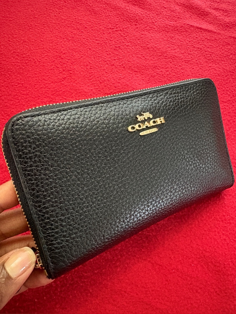 COACH Black Pebbled Leather Zip Around Wallet with Gold Logo🖤
